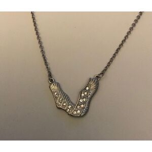 Pretty Silver Etched Sim Diamond Accent Wing Necklace